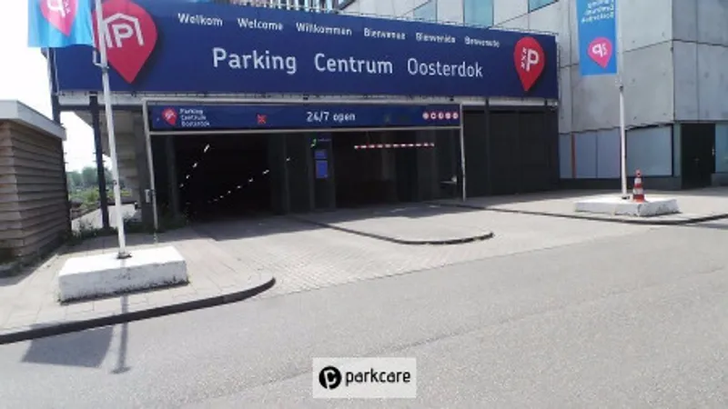 Ingang Parking Centrum Oosterdok in Amsterdam