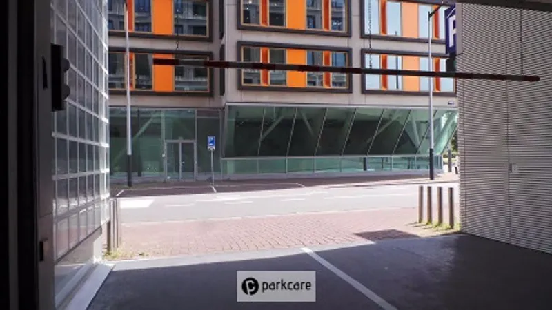 Uitgang Parkeergarage IJ-oever Centrum Amsterdam