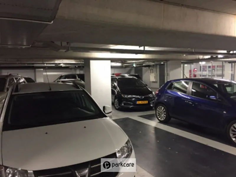 Auto's Parkeergarage Eurocenter